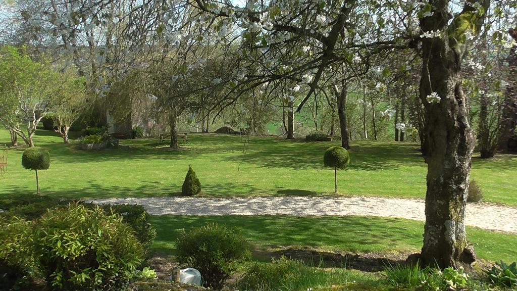 Gite "Le Refuge" Dans Un Domaine De 7Ha Au Calme Vimoutiers Exteriör bild
